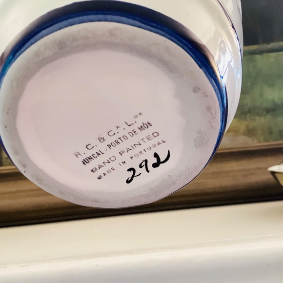 Majolica Grapevine Pitcher Country Farmhouse Decor RC Cal Hand Painted Portugal - Picture 11 of 12